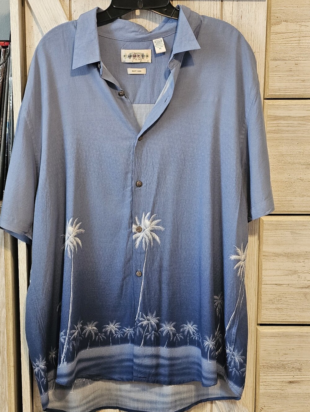 Mens EASY CARE SZ XL BLUE OMBRE BUTTON DOWN WITH WHITE PALM TREES